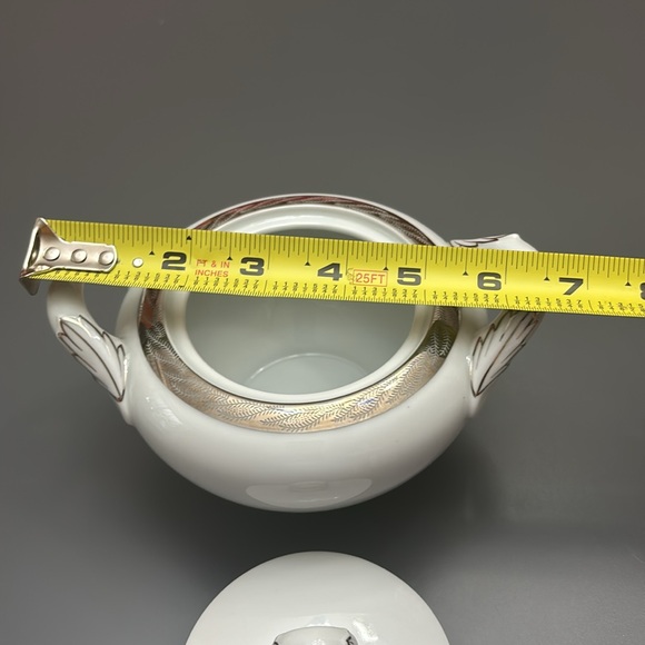 Vintage Sugar Bowl with Lid Fukagawa Arita Japan MCM Porcelain White and Silver - Picture 4 of 8